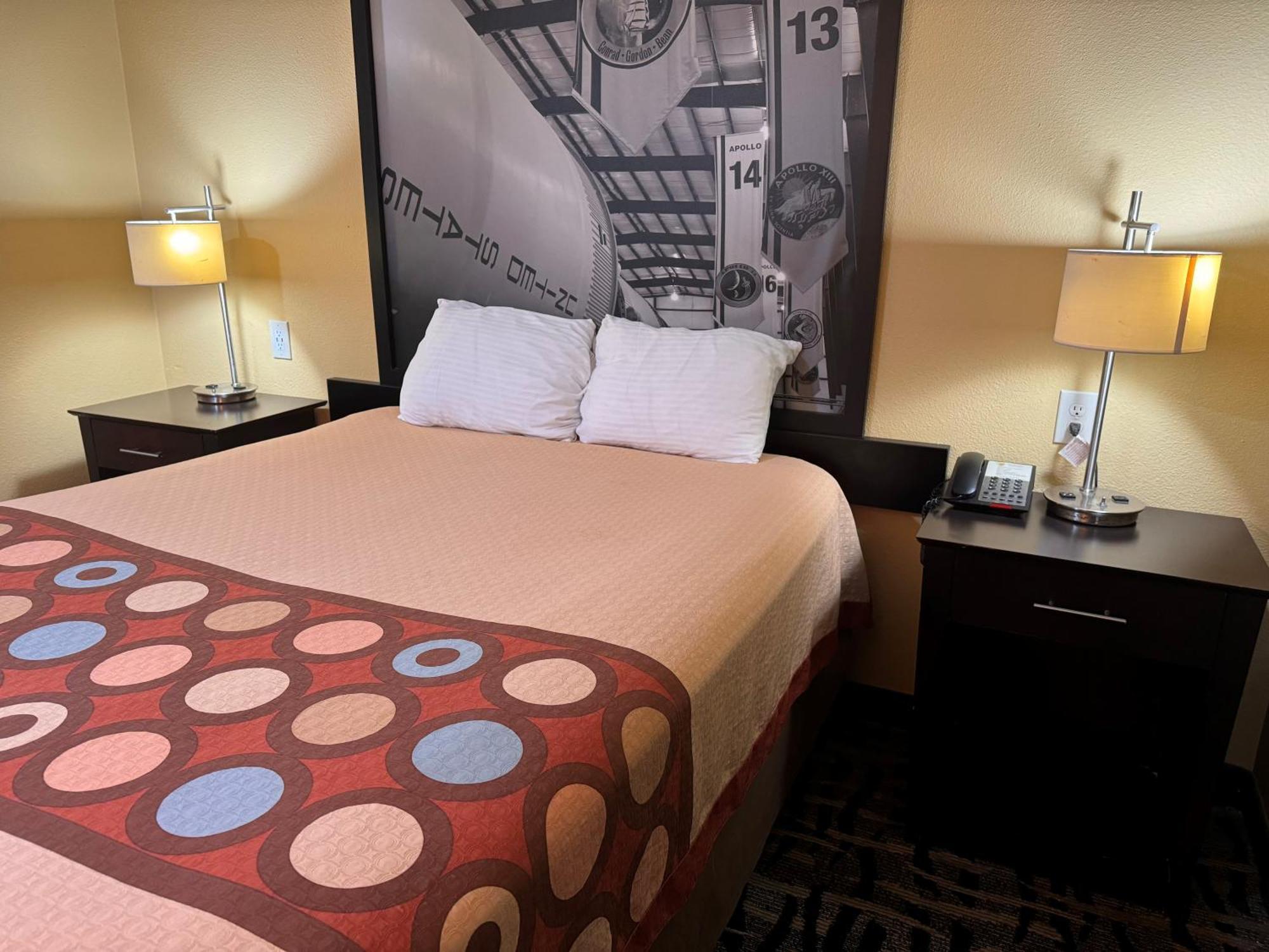 Hotel Super 8 By Wyndham Pasadena Extérieur photo