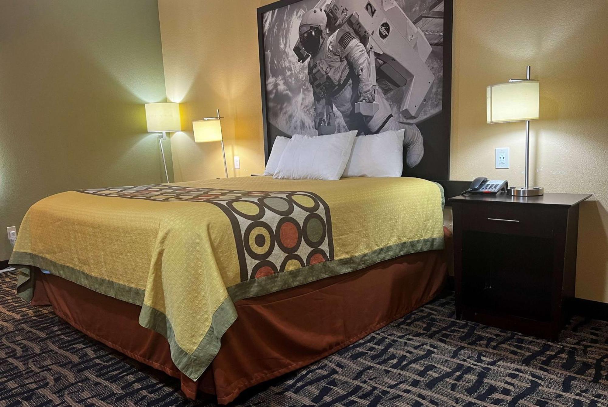 Hotel Super 8 By Wyndham Pasadena Extérieur photo