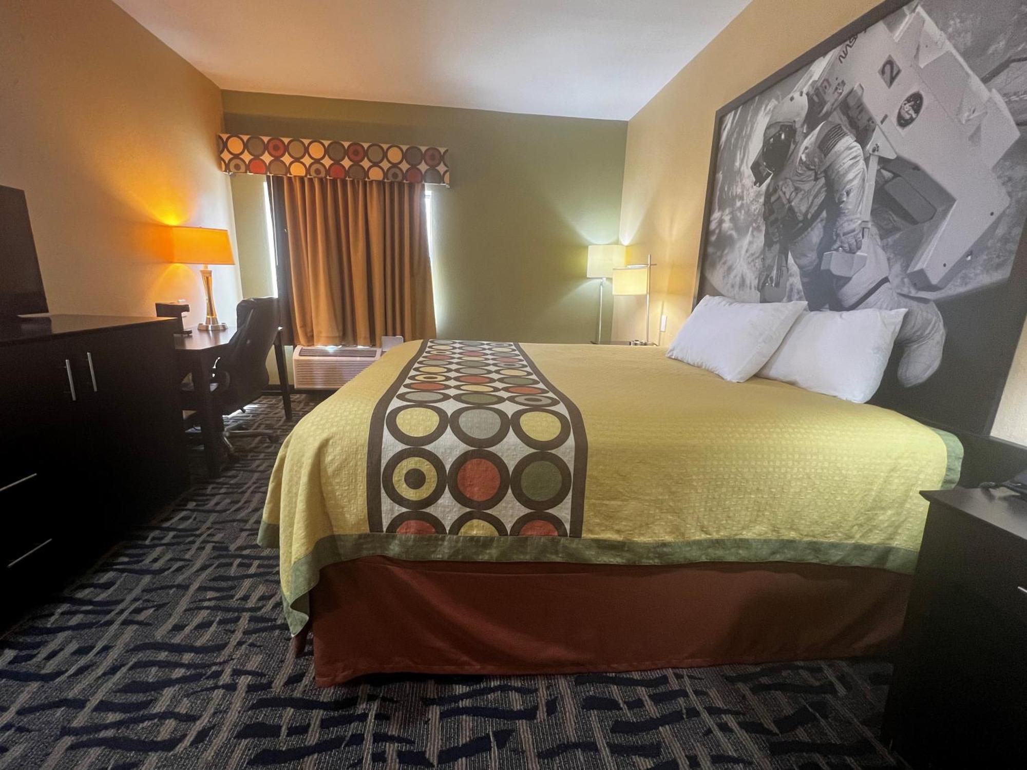 Hotel Super 8 By Wyndham Pasadena Extérieur photo
