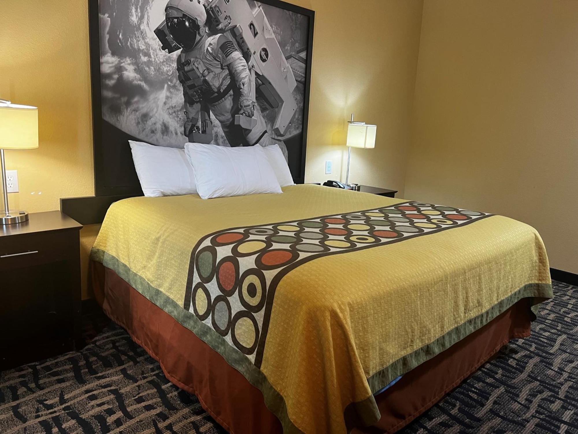 Hotel Super 8 By Wyndham Pasadena Extérieur photo